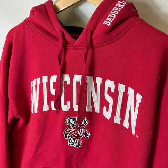 Wisconsin Badgers Campus Heritage Red Embroidered Pullover Hoodie Size M - Picture 4 of 13